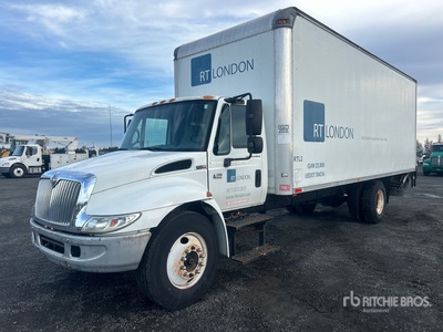 2003 International MA025 4x2 Furgonetka