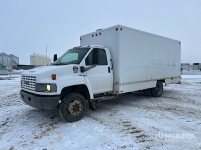 2003 GMC C4500 4x2 Camion fourgon