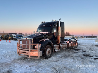 2023 Kenworth T880 8x4 Heavy Haul Tri/A Sleeper Truck Tractor