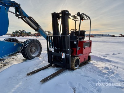2015 Raymond 470-C60 TT 6000 lb Montacargas Eléctrico