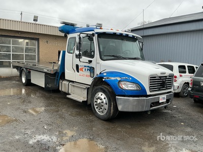 2023 Freightliner M2106 4x2 Extended Cab Portavheiculos