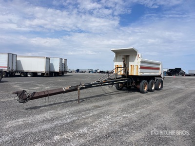 1999 Sturdyweld 15 ft Tri/A Pup kiep aanhangwagen