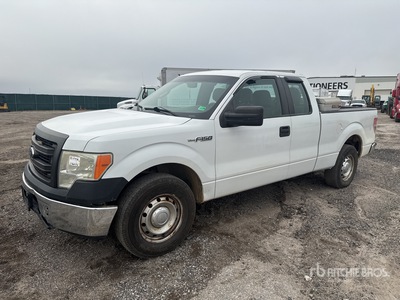 2013 Ford F-150 XL 4x2 Extended Cab بيك اب