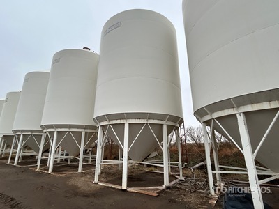 Meridian Smooth Wall Hopper Grain Bin
