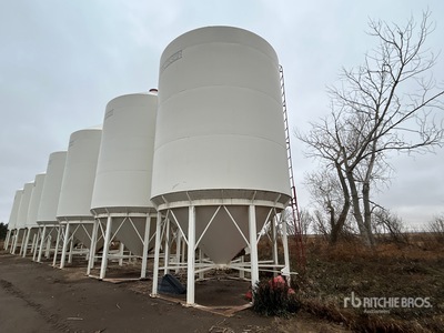 Meridian Smooth Wall Hopper Grain Bin