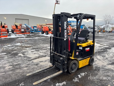Yale ERC045VGN36TE088 3600 lb Montacargas Eléctrico
