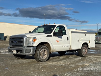 2015 Ford F-350 XL 4x2 Autocarro di servizio