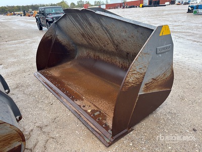 Volvo 118 in 4.6 cyd Q/C General Purpose Wheel Loader Bucket - Fits Volvo L110H