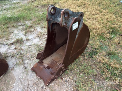 Volvo 18 in Digging Excavator Bucket - Fits Volvo ECR88D