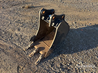 Volvo 18 in Digging Excavator Bucket - Fits Volvo EC60E