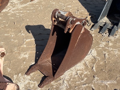 Volvo 12 in Digging Excavator Bucket - Fits Volvo EC20D