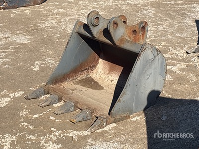 Case 24 in Digging Excavator Bucket - Fits Case CX27B