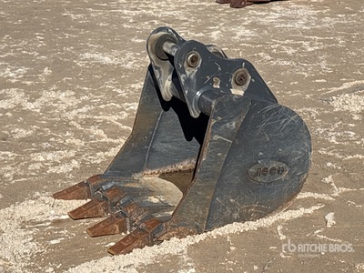 18 in Digging Excavator Bucket - Fits Case CX26/CX30