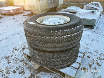 Quantity of (2) Aeolus 385/65R22.5 Neumáticos