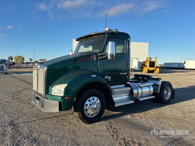 2018 Kenworth T880 4x2 S/A Day Cab Truck Tractor
