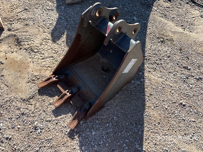 Volvo 16 in Digging Excavator Bucket - Fits Volvo EC20E