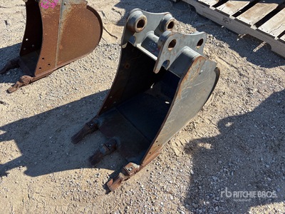 2021 Volvo 16 in Digging Excavator Bucket - Fits Volvo EC35/ECR40D