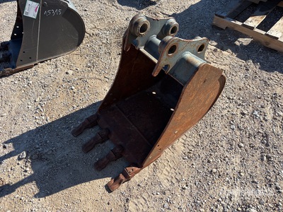 Volvo 18 in Digging Excavator Bucket - Fits Volvo EC35D