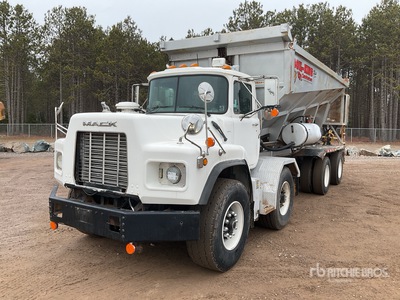 2010 Can American Soil King on 1999 Mack RD690S 8x4 Stone Spreader Truck