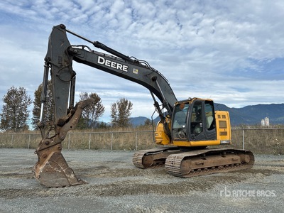 2015 John Deere 245G LC Tracked Excavator