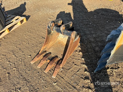 Geith 17 in Digging Excavator Bucket