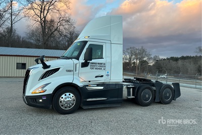 2025 Volvo VNL300 6x4 Cabeza Tractora Cabina Corta