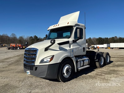 2018 Freightliner Cascadia 126 6x4 3-Achs Sattelzugmaschine