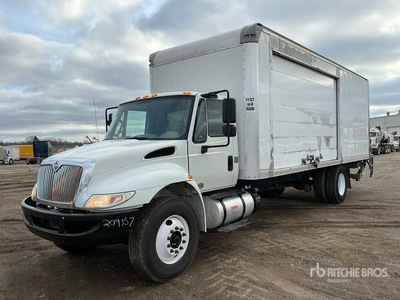 2018 International 4300 4x2 バントラック