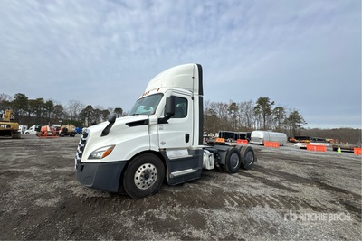 2022 Freightliner Cascadia 116 6x4 T/A Day Cab Truck Tractor
