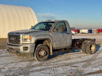 2015 GMC Sierra 3500HD 4x4 Cab & Chassis