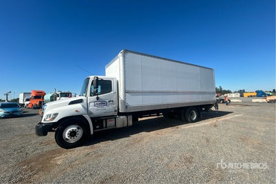 2019 Hino 268 4x2 Van Truck