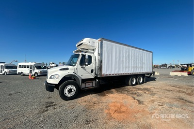 2017 Freightliner M2 106 6x4 冷蔵トラック