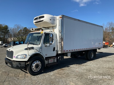 2016 Freightliner M2 106 4x2 冷蔵トラック