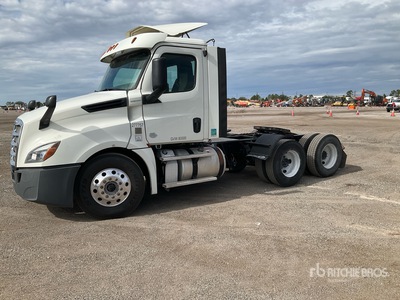 2018 Freightliner Cascadia 126 6x4 T/A Day Cab Truck Tractor