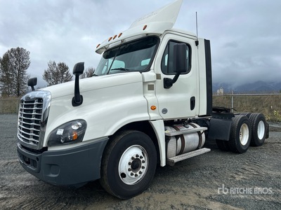2018 Freightliner Cascadia 125 6x4 T/A Day Cab Truck Tractor