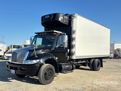 2018 International 4300 4x2 冷蔵トラック