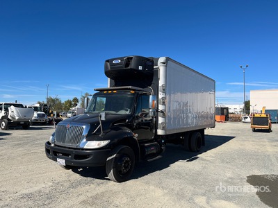 2018 International 4300 4x2 Refrigerated Truck