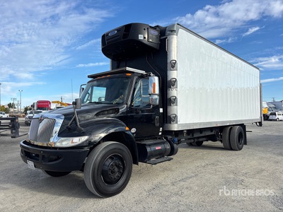 2018 International 4300 4x2 Refrigerated Truck