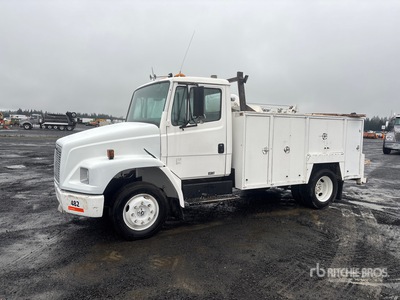 2003 Freightliner FL 70 4x2 Camion de service