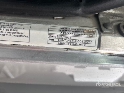 2016 Peterbilt 367 8x4 Tri/A Dump Truck