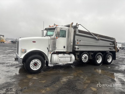 2016 Peterbilt 367 8x4 Tri/A Camión dumper