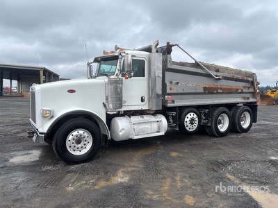 2016 Peterbilt 367 8x4 Tri/A Dump Truck