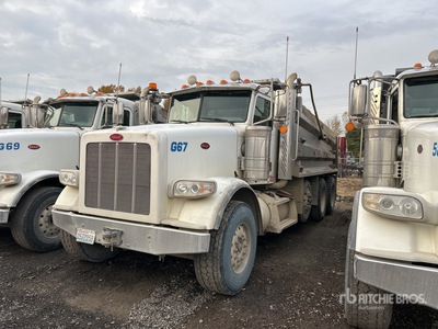 2016 Peterbilt 367 を見 Dump Truck