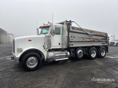 2016 Peterbilt 367 8x4 4-Achs Kipper-Lkw