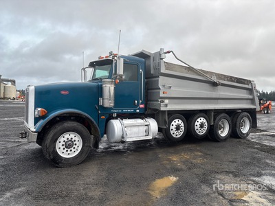 2009 Peterbilt 367 10x4 شاحنة قلابة /أربع محاور