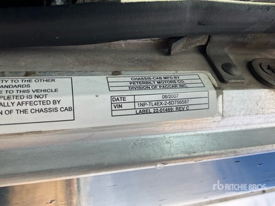 2008 Peterbilt 367 8x4 Heavy Haul Day Cab Truck Tractor