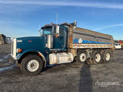 2008 Peterbilt 367 8x4 Camion à benne basculante Tridem