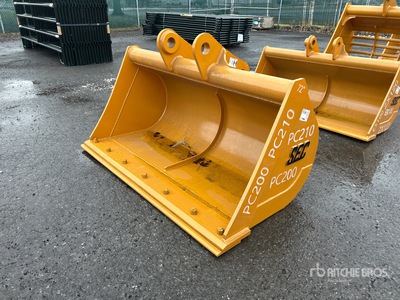 2025 SEC 72 in Cleanup Excavator Bucket - Fits Komatsu PC200 (Unused)