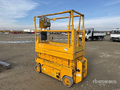 Scissor Lift (Inoperable)