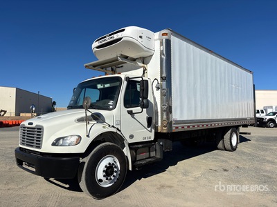 2017 Freightliner M2 106 4x2 冷蔵トラック